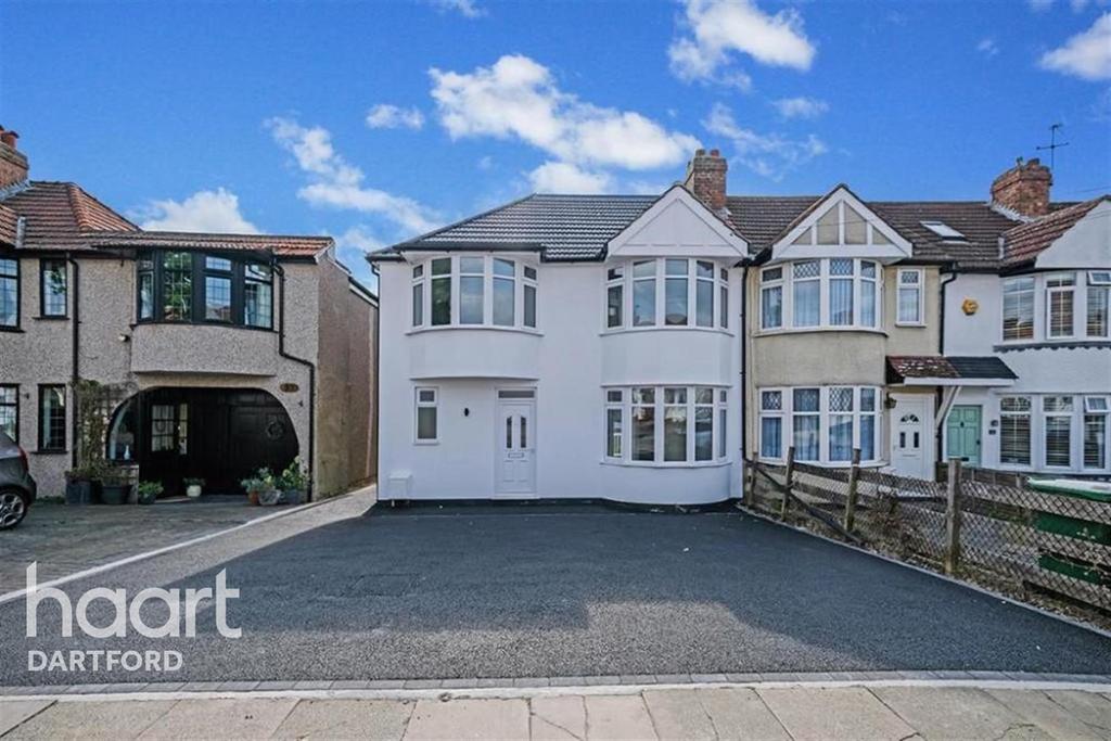 Lyndon Avenue, Sidcup DA15 4 bed semidetached house £2,700 pcm (£623 pw)