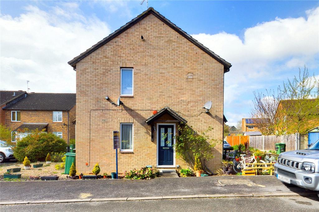 Sweet Briar Drive, Calcot, Reading... 1 bed £950 pcm (£219 pw)