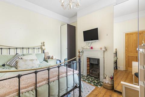 3 bedroom flat for sale - Latchmere Road, Battersea