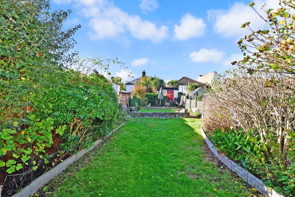 Gravesend Road, Higham, Rochester, Kent 2 bed semidetached house for