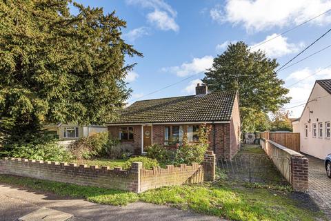 3 bedroom detached bungalow for sale - Lambourn,  West Berkshire,  RG17