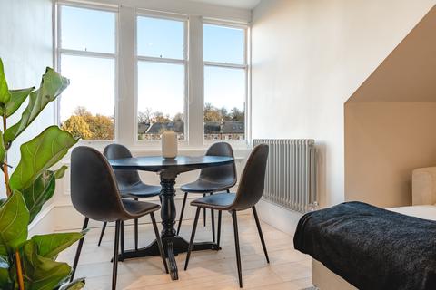3/1, 21 Hayburn Crescent, Glasgow, G11 5AY