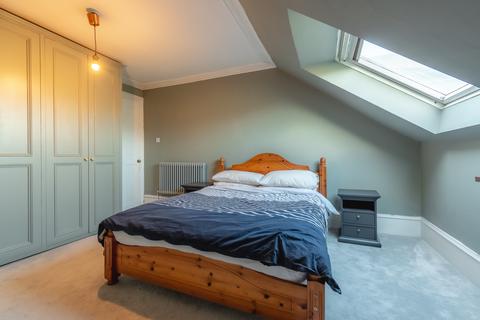3/1, 21 Hayburn Crescent, Glasgow, G11 5AY
