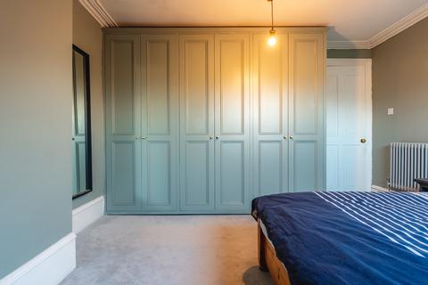 3/1, 21 Hayburn Crescent, Glasgow, G11 5AY