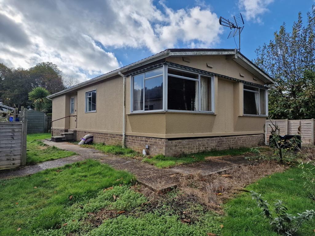 Longbeech Park, Ashford, Kent, TN27 2 bed park home £100,000