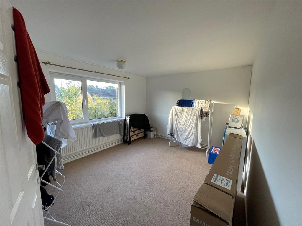 Burwash Road, Crawley, West Sussex, RH10 1 bed apartment £950 pcm (£