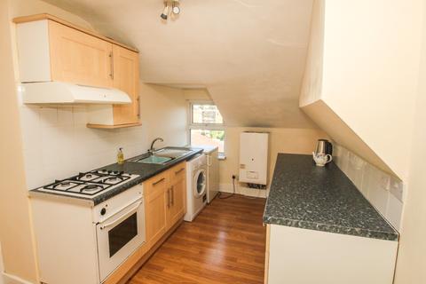 1 bedroom flat for sale - Hainault Road, London, Greater London, E11 1EH