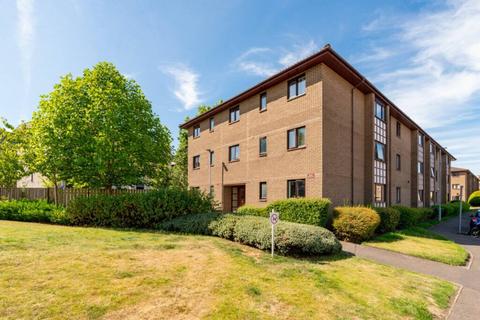 24/8 Allanfield, Edinburgh, EH7 5YQ