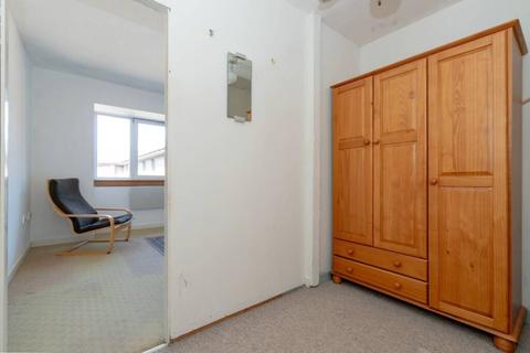 24/8 Allanfield, Edinburgh, EH7 5YQ