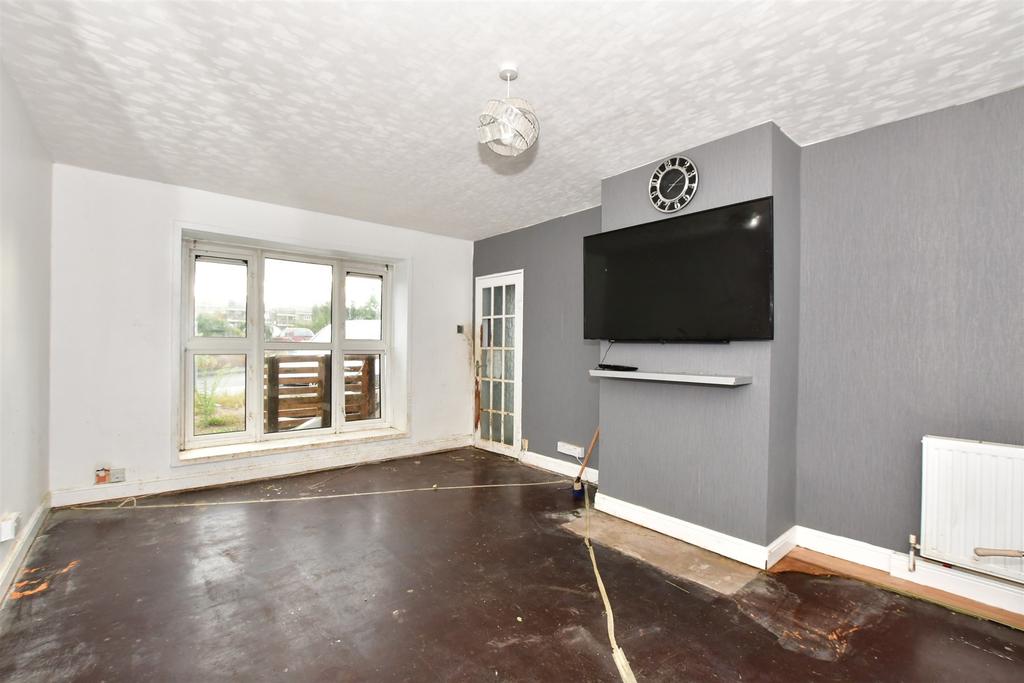 Tudor Crescent, Hainault, Ilford, Essex 3 bed semidetached house £