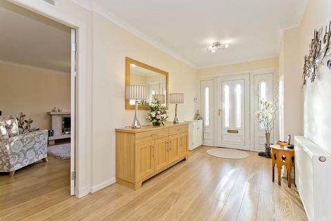 6 Alexander Place, Irvine, KA12 0UR
