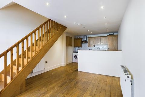 2 bedroom end of terrace house to rent, South Terrace, Bowness, Cumbria. LA23 3BH