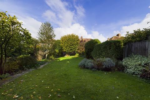 155 Dolphins Road, Folkestone, CT19 5QA