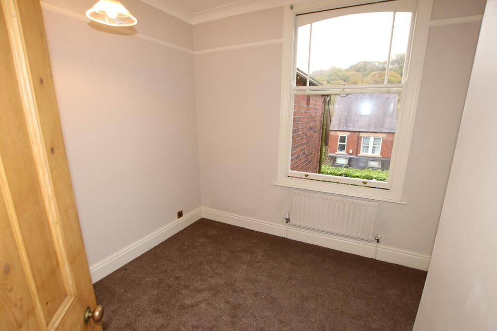 House in Sheffield, Hangingwater, Ranmoor - More