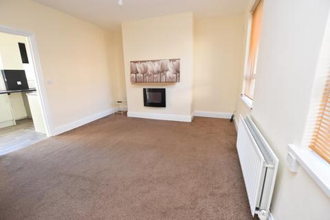 2 bedroom end of terrace house for sale - Pine Avenue, Burnopfield, Newcastle Upon Tyne