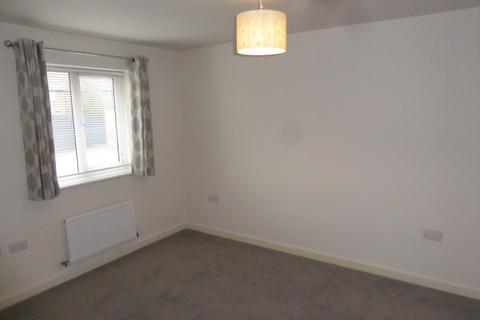 2 bedroom semi-detached bungalow to rent, Chillingham Road, Winsford