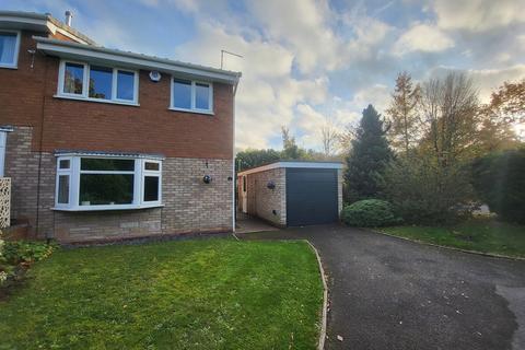 Spreadoaks Drive, Stafford