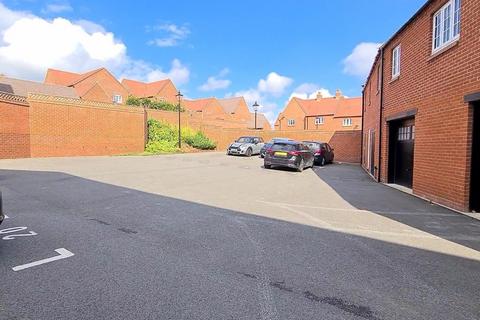 14 Badger Close, Brackley, NN13 6QX