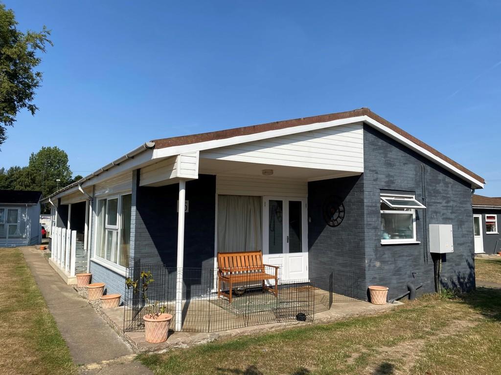 Marsh Road, Broadlands Holiday Park & Marina, Lowestoft 1 bed semi