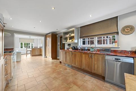 4 bedroom detached house for sale - The Crescent, Frinton-on-Sea