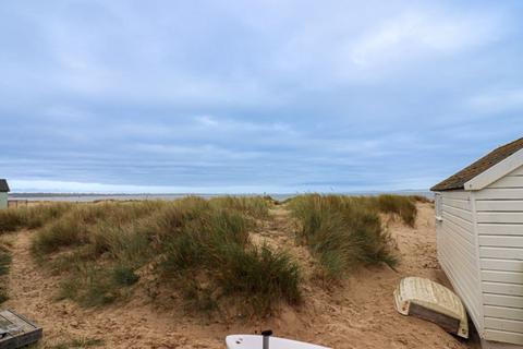 undefined, Mudeford Sand Spit, Hut 196a