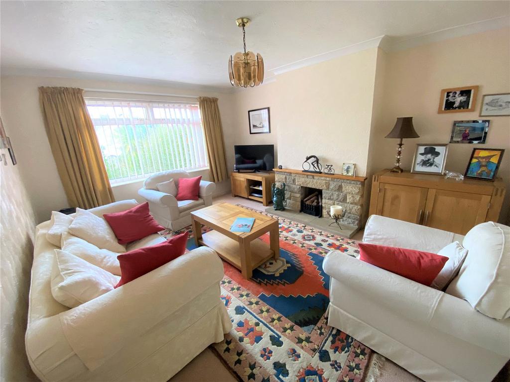 St. Marks Road, BurnhamonSea, Somerset, TA8 3 bed bungalow £320,000