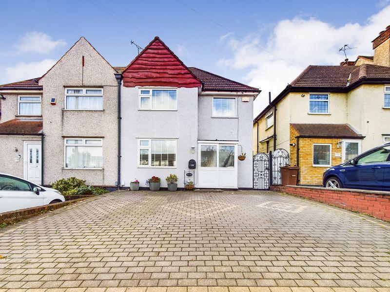 High Street, Aveley, Essex 3 bed semidetached house £475,000
