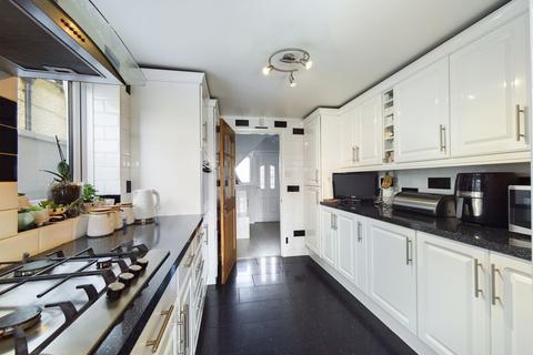 120 High Street, Aveley, South Ockendon, RM15 4BX