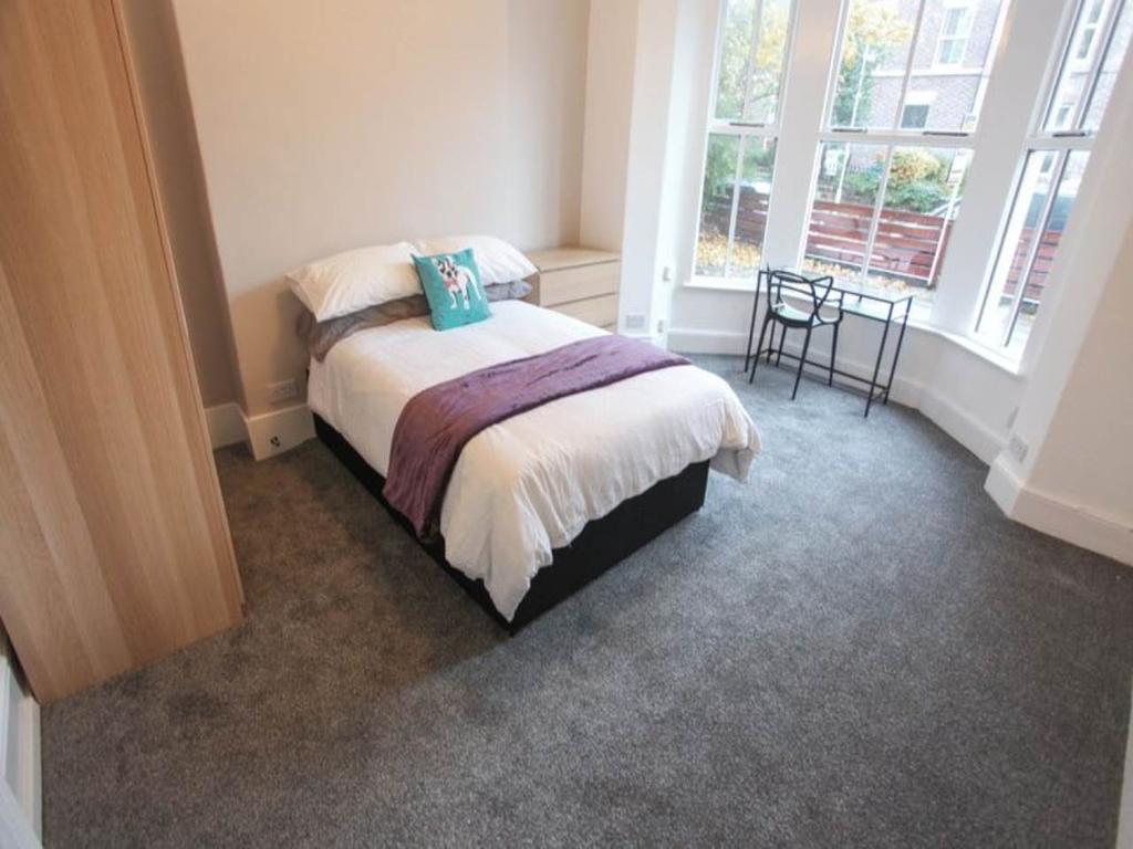 Sandown Lane [3 bed], Wavertree, Liverpool 3 bed house share £1,430