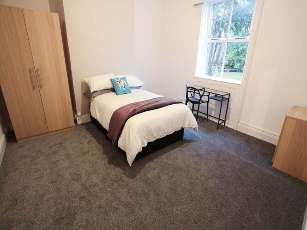 Sandown Lane [3 bed], Wavertree, Liverpool 3 bed house share £1,430