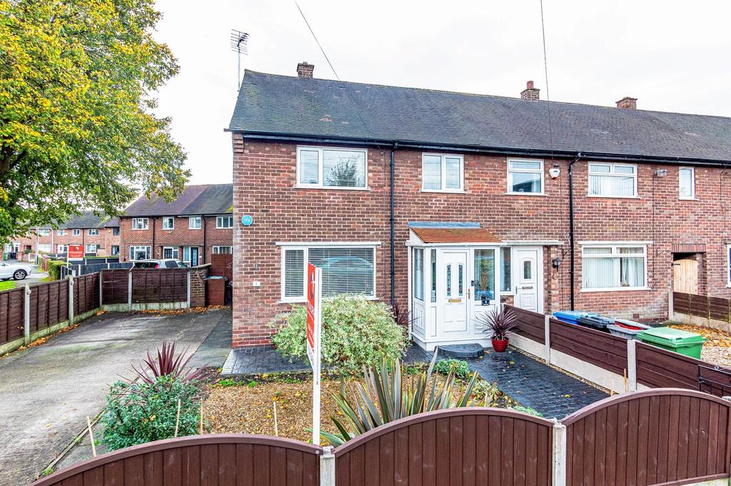 Hallcroft, Partington, Manchester, M31 3 bed semidetached house £200,000