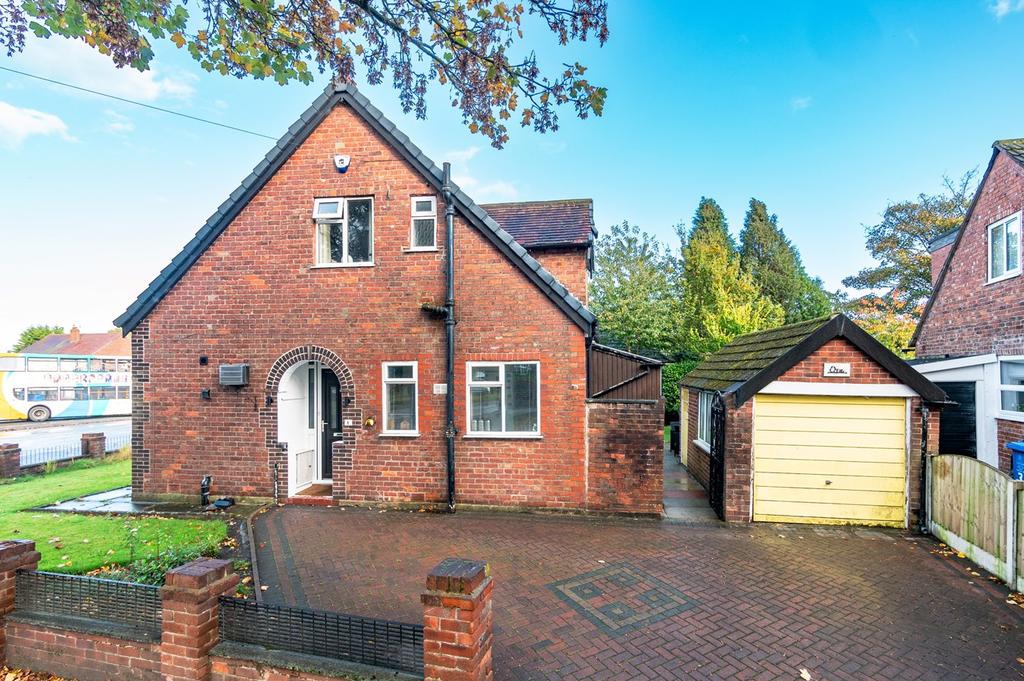 Kenilworth Road, Flixton, Manchester... 2 bed detached house £335,000