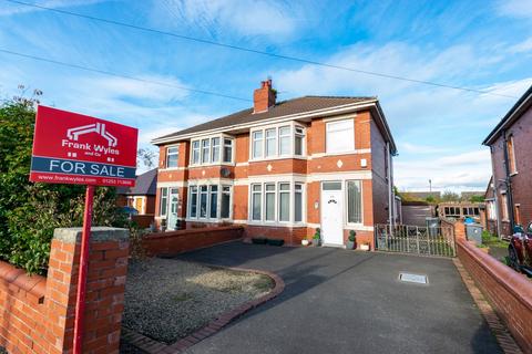 3 bedroom semi-detached house for sale - Church Road, St Annes, Lytham St Annes, FY8