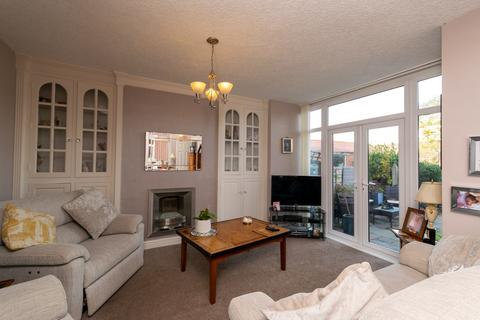 3 bedroom semi-detached house for sale - Church Road, St Annes, Lytham St Annes, FY8