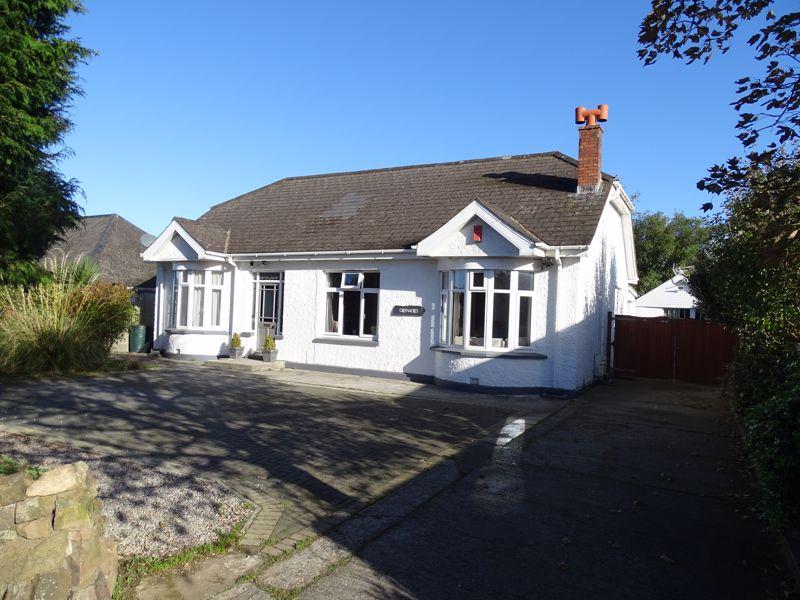 Camborne 3 bed detached bungalow for sale £375,000