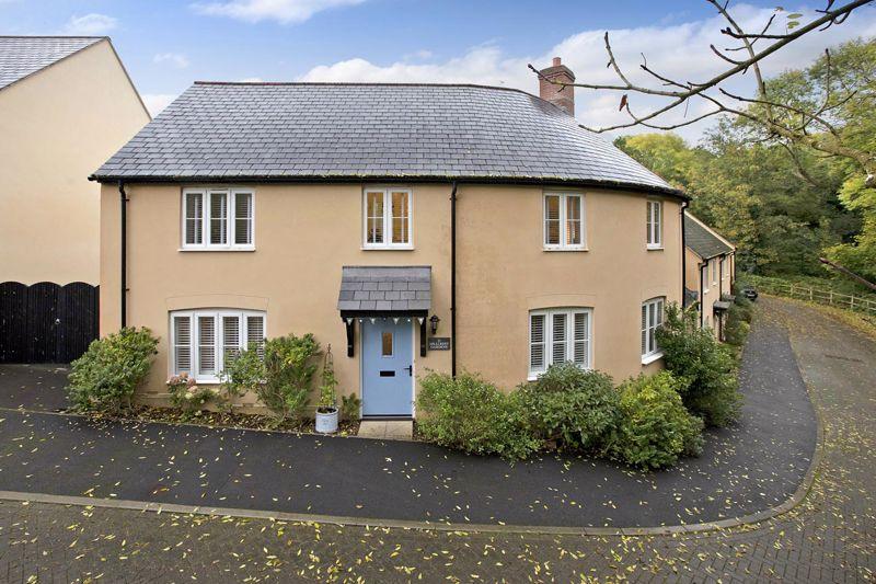 Hillcrest Gardens, Exmouth 3 bed detached house for sale £525,000