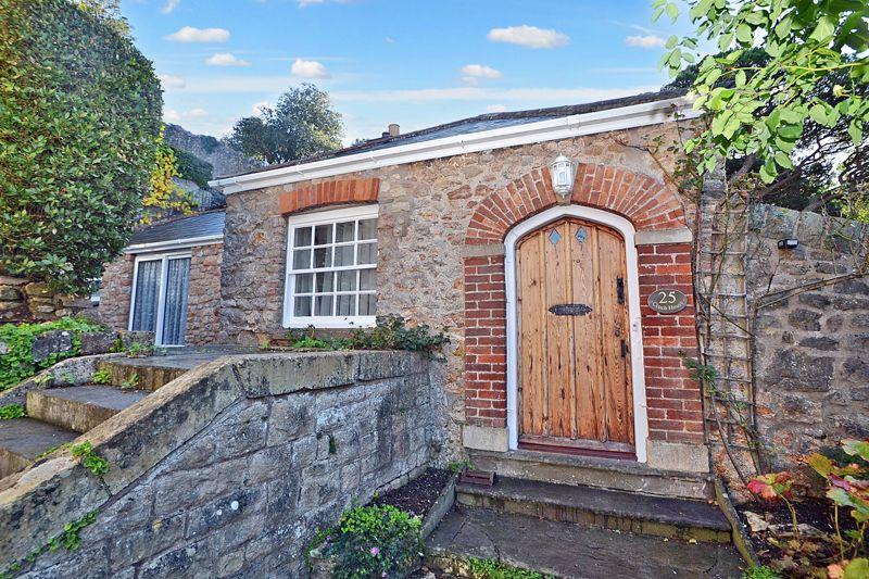 Hill Road, Clevedon 1 bed detached house to rent £850 pcm (£196 pw)