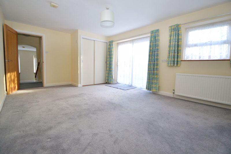 Double Size Bedroom