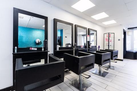 Hairdresser and barber shop for sale, Rent or Buy Commercial property