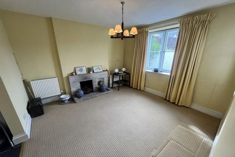 3 bedroom detached house for sale, New Road, Crickhowell, NP8