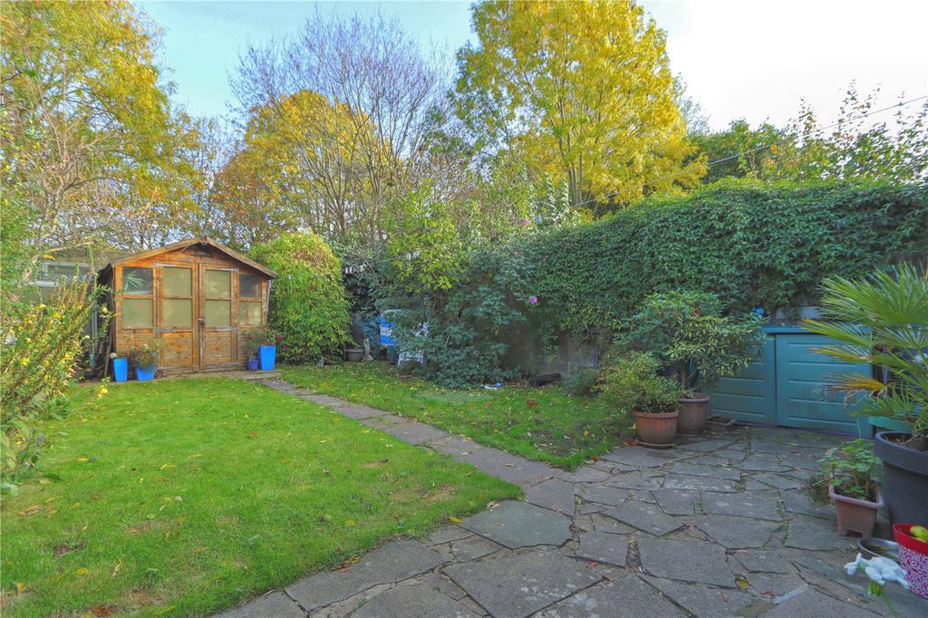 Broadwater, Tinkers Bridge, Milton Keynes, Buckinghamshire, MK6 3 bed