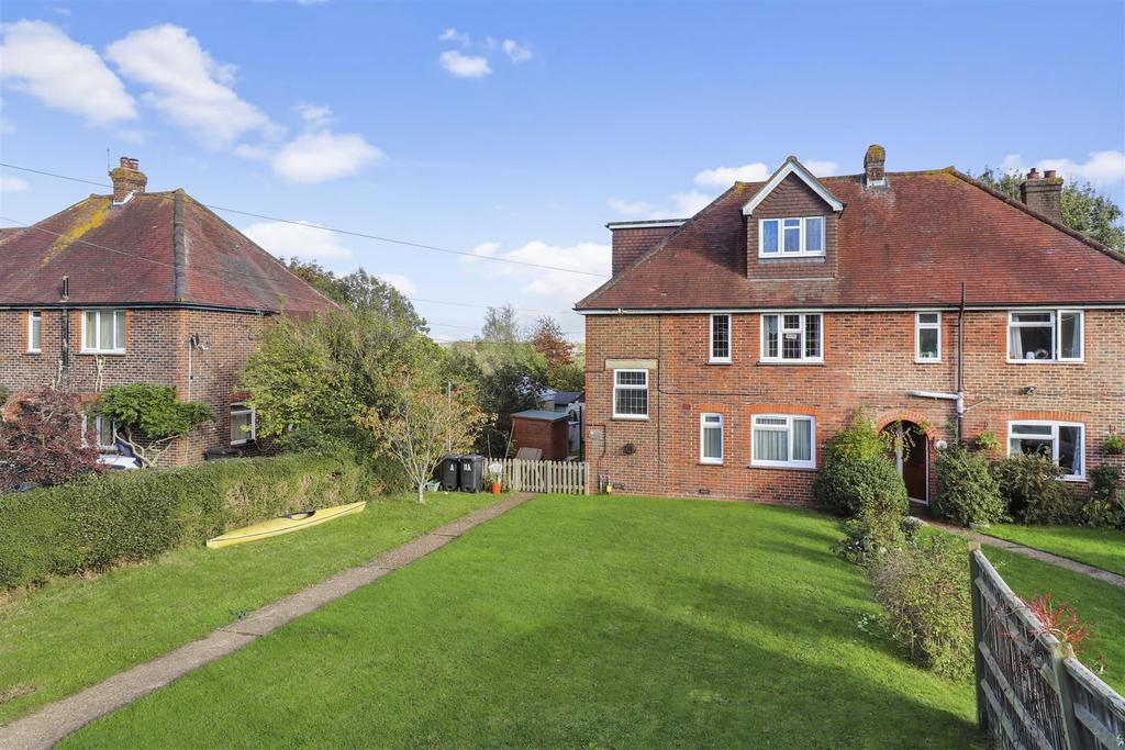 Station Road, Berwick 2 bed apartment £225,000