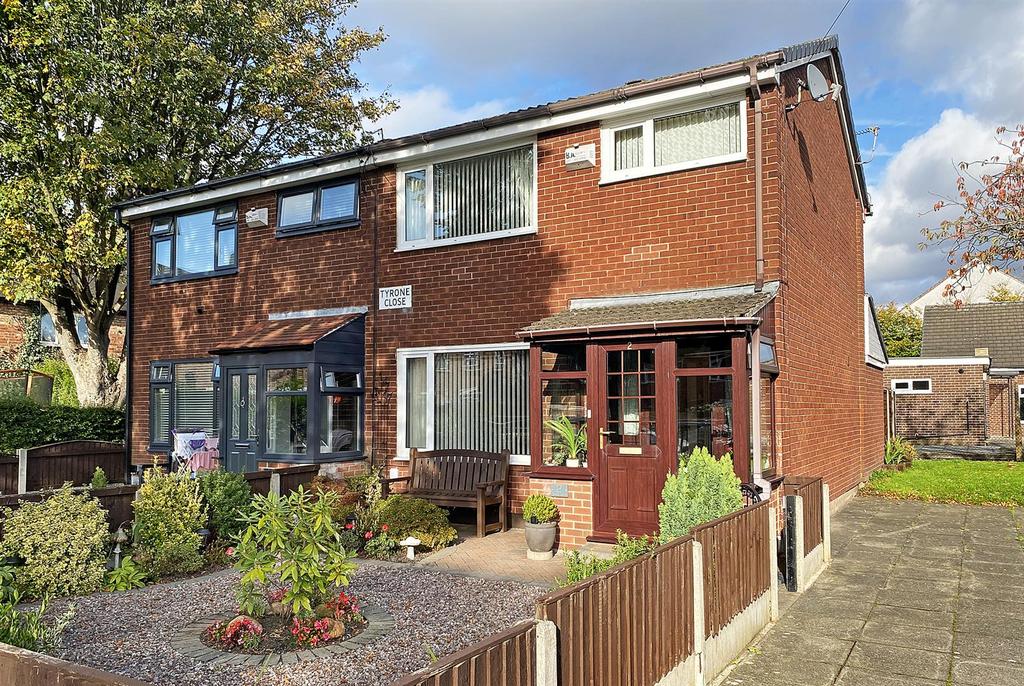 Tyrone Close, Manchester 3 bed semidetached house £269,500