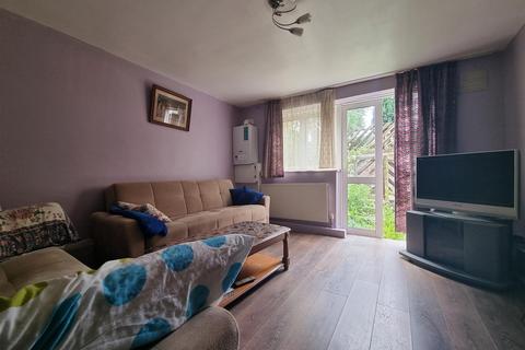 1 bedroom flat for sale - Penrith Road, London