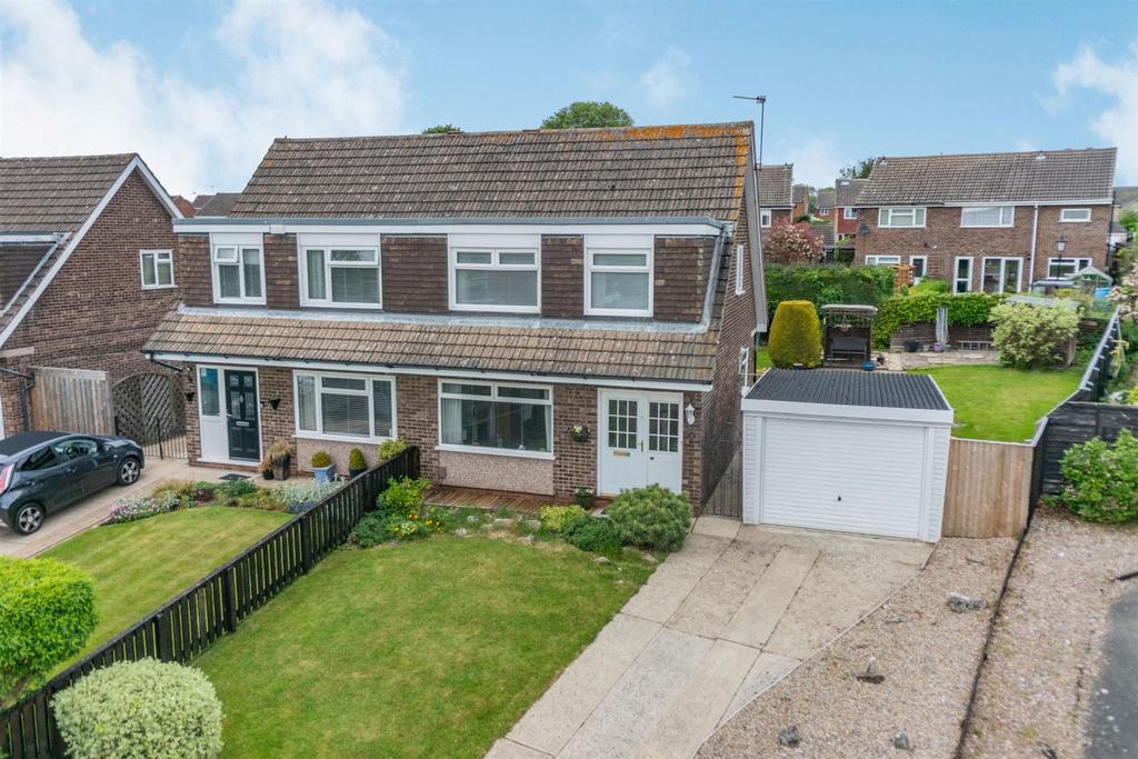 Bardale Close, Knaresborough, HG5 0DZ 3 bed semidetached house £290,000