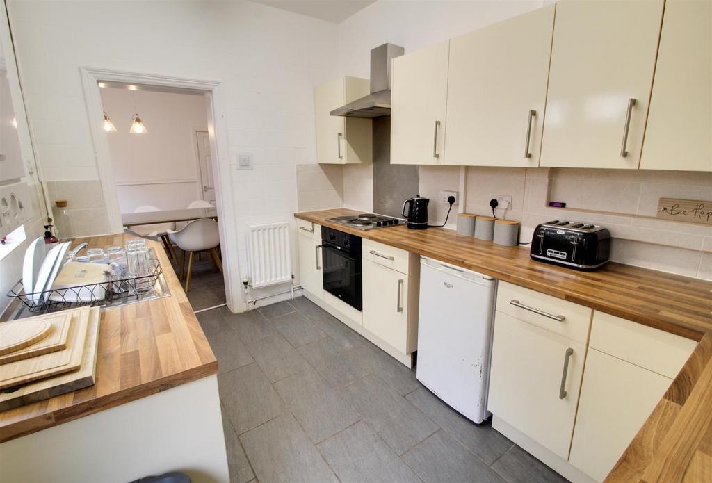 High Holme Road, Louth 3 bed terraced house £120,000