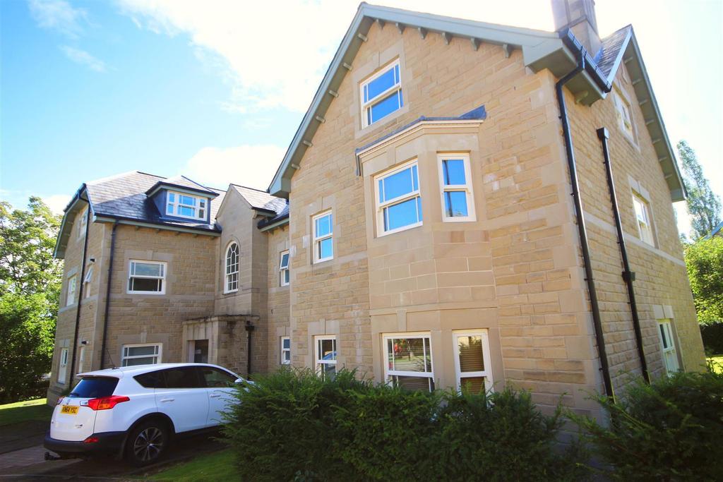Apt 1 Blue Ridge Close, Ashfurlong Road, Dore, Sheffield 2 bed flat £