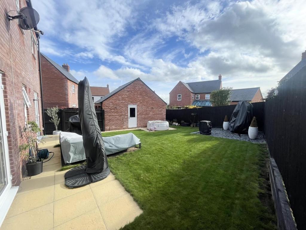 Rectory Close, Maisemore, Gloucester 3 bed detached house for sale £