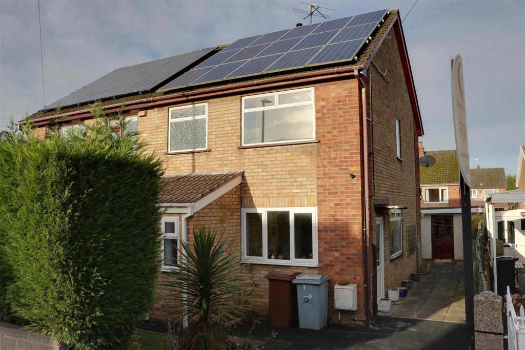 Foden Avenue, Alsager 3 bed semidetached house for sale £175,000