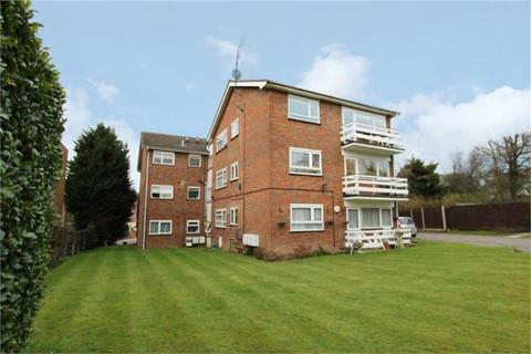 2 bedroom flat to rent, Hale Lane, Edgware, HA8